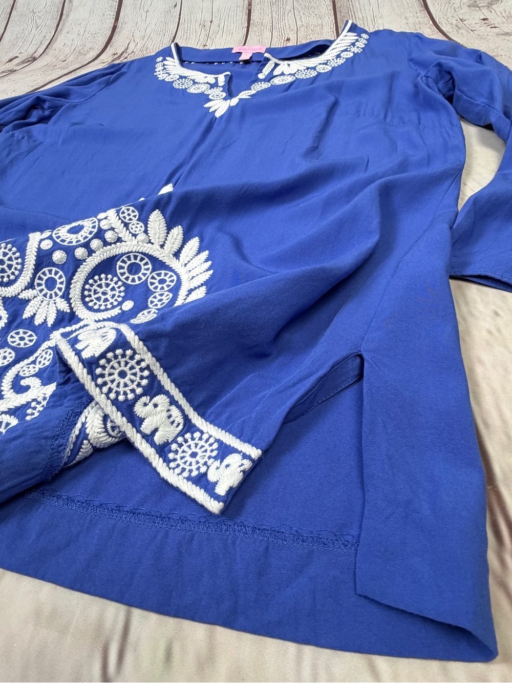 LILLY PULITZER Charlotte blue embroidered split-neck flowy tunic top, size L - Picture 5 of 12
